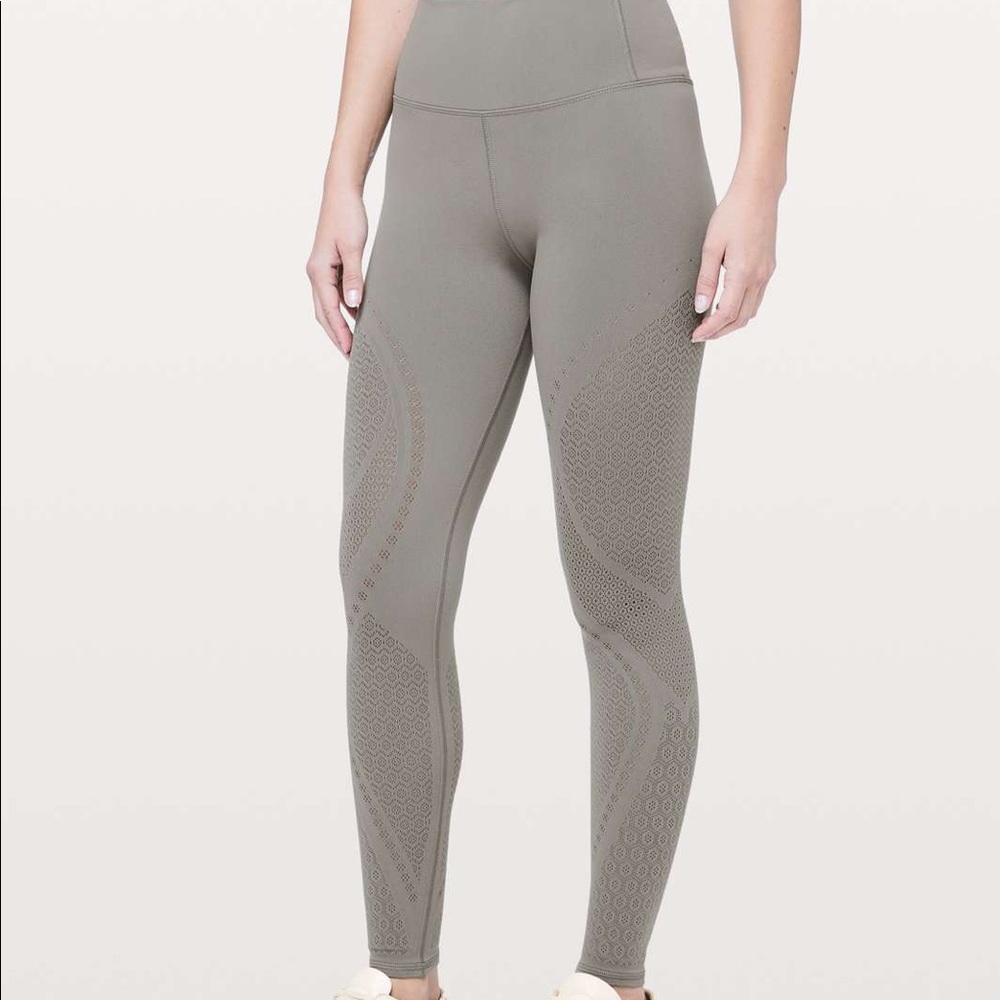 Lululemon Reveal Tight *Mindful Motion - Carbon Dust Size 2